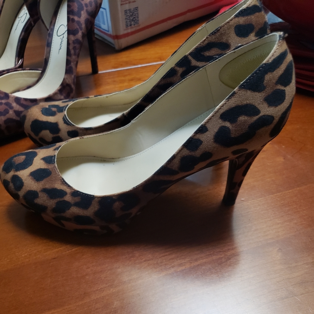 Marc Fisher leopard heels